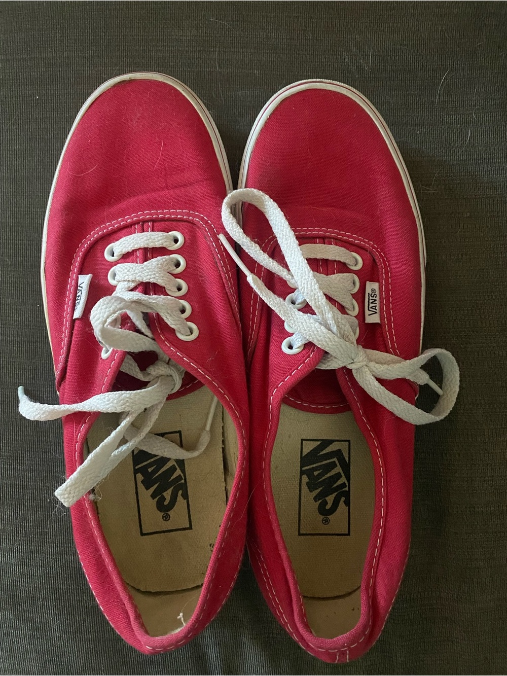 Vans Classic Low-Top Sneakers - Red with White Laces
